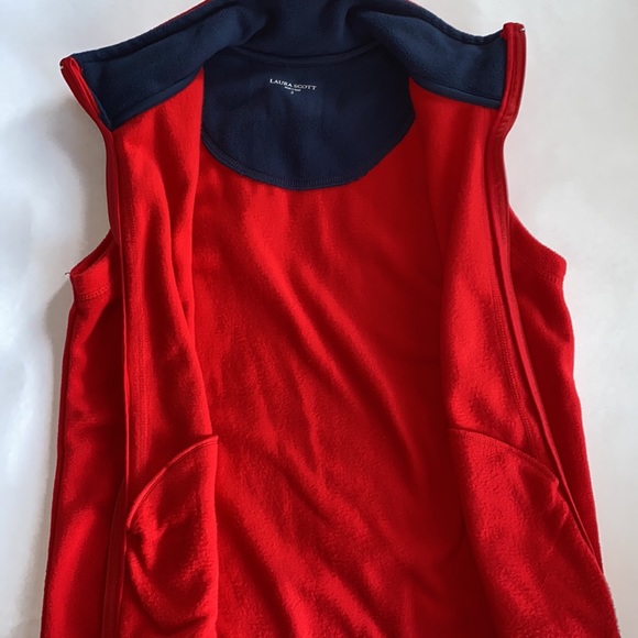 💟Half Price Bundle Add-on💟NWT Laura Scott fleece style vest jacket red/navy - Picture 3 of 13